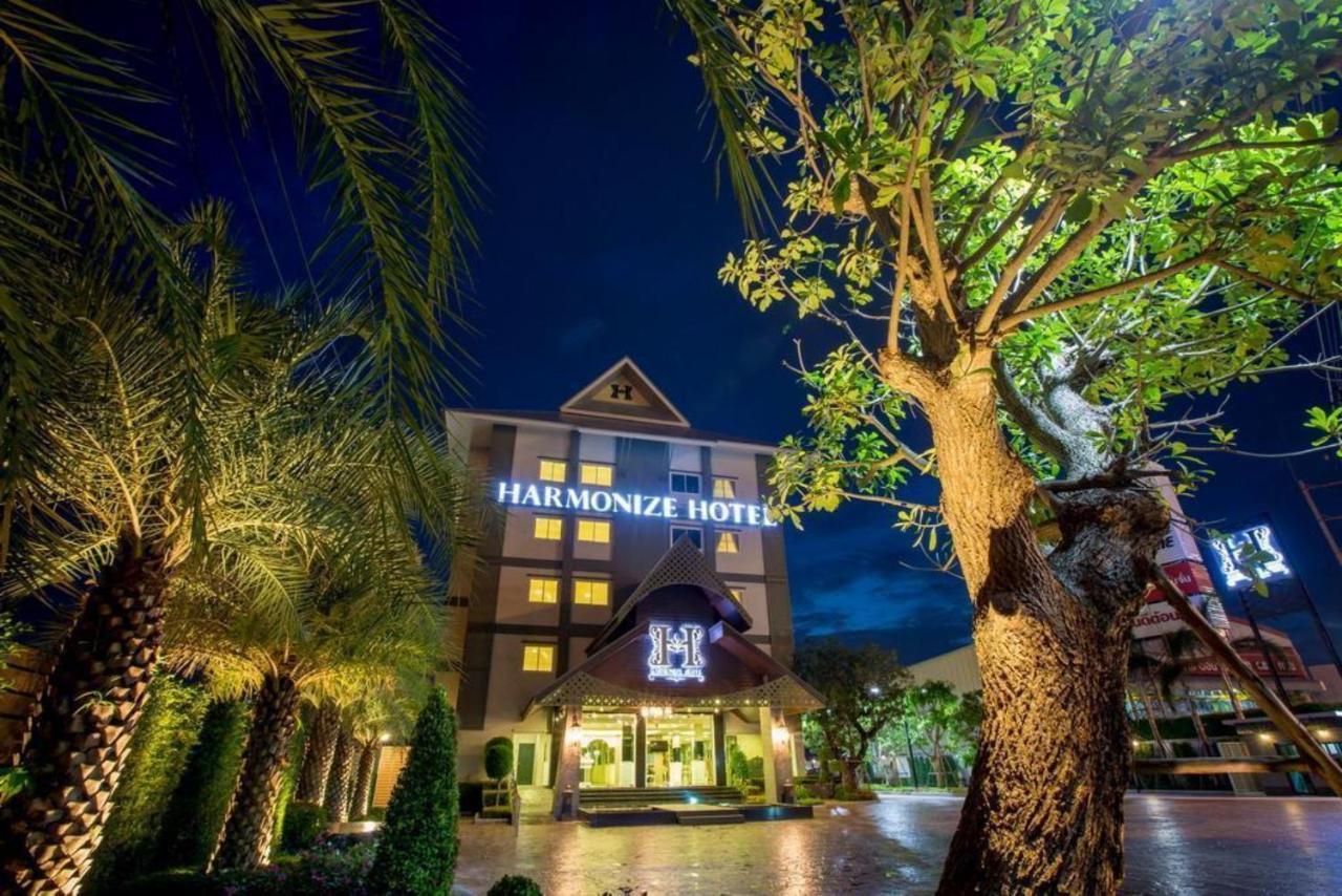 Harmonize Hotel- SHA Extra Plus Chiang Mai Exterior foto